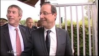 François Hollande à Bondoufle [upl. by Eelessej5]