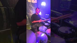 Wir PRANKEN uns glaub ich zu viel auf der BÜHNE 😂🥁🎹 drums partyband pranks keyboard clicktrack [upl. by Terina]