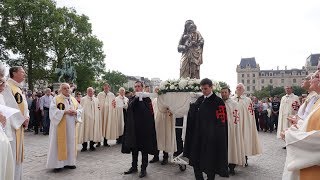 Notre Dame de Paris Procession mariale sur le parvis [upl. by Modestine793]