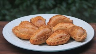 Como preparar la masa para empanadas de horno [upl. by Ruenhcs]