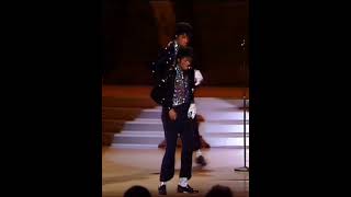 Michael Jacksons performance at the 25th anniversary of Motown MJ legend mj michaeljackson [upl. by Desmond352]