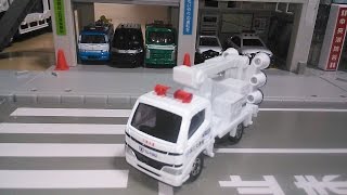 トミカTOMICA No 32 トヨタ ダイナ 国土交通省 照明車☆ [upl. by Mayman66]