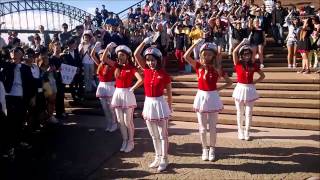 20131105 Crayon Pop 크레용팝 at Sydney Opera House  Bar Bar Bar 빠빠빠 [upl. by Nahtonoj]