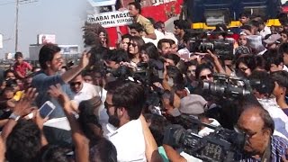 Fans Gone Crazy  Mobbed Shahrukh Khan At The Launch Of Bandra [upl. by Steven]