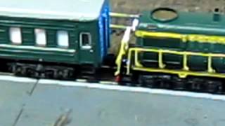 TEM2 Shunting Locomotive NScale model work and uncoupling [upl. by Arvind]