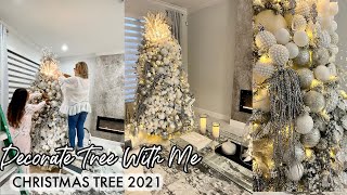 DECORATE WITH ME  CHRISTMAS TREE DECORATING 2021  DESIGNER TIPS  HOW TO DECORATE YOUR TREE [upl. by Belford]