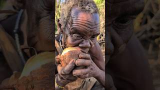 See How old man enjoys his Lunch No teeth but still can eat Roots villageslife food [upl. by Worlock119]