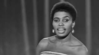 Miriam Makeba  Mbube Live 1963 [upl. by Leaper]