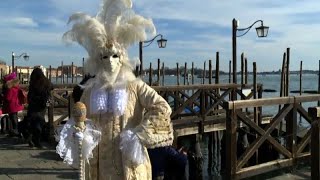 A Venezia tornano le maschere di Carnevale boom di presenze [upl. by Crosse]