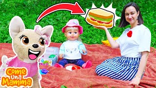 Giochiamo con le bambole e facciamo un picnic con le bambole Come una mamma per i bambini piccoli [upl. by Ungley981]