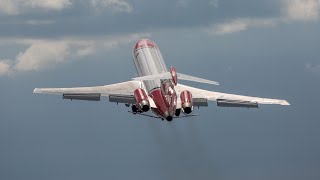 Boeing 727 impressive takeoff and very loud reverse thrust [upl. by Lancey445]