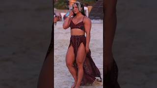 When a female bodybuilder travel on Beach Melinda Lindmark biceps shortsfeed [upl. by Bowers]