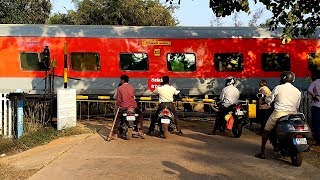 Rajdhani Express Thrashes a Railroad Level Crossing [upl. by Lairbag]