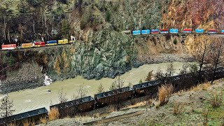 BUSY TRAIN MEET IN THE THOMPSON CANYON Thru Tunnels Curves amp More [upl. by Yetti]