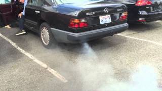 89 Mercedes 300D Diesel Straight Pipe Exhaust Sound [upl. by Marchelle983]