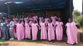 IYO MBIMENYA COVER BIGIZI Gentil by Bethel choir live muri concert [upl. by Atteval579]