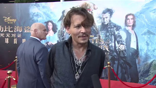 PIRATES OF THE CARIBBEAN 5 Johnny Depp World Premiere Interview [upl. by Nadnerb]