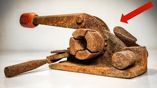 Rusty Antique Box Strapping Tensioner Tool  Restoration [upl. by Greenquist226]