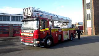 Humberside Fire amp Rescue  Scania Hydraulic Platform Boom Extension [upl. by Yslehc]