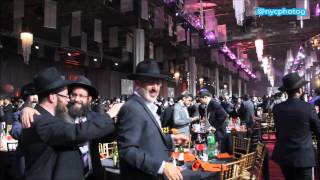 Thousands Of Chabad Rabbis Dance At Shiluchim Dinner Roll Call [upl. by Annaiel696]