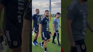 Vinotinto Tomás Rincón y Salomón Rondón llegando al entrenamiento de Venezuela en el Chase Stadium [upl. by Ynnavoj]