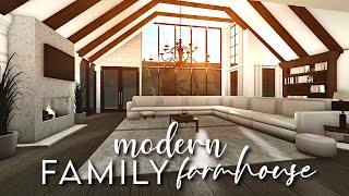 ROBLOX  Bloxburg Modern Family Farmhouse Mansion 266k  No Large Plot  House Build [upl. by Procter]