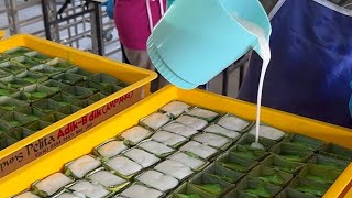 KL Foodie  Pembuatan Tepung Pelita [upl. by Enileve789]