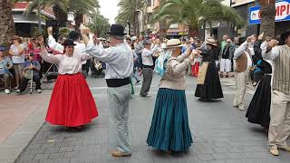 El baile de la Berlina  Folklore Canario Agrupación de Tamaraceite 💛LPA💙 [upl. by Dnalyaw734]