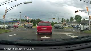 Dashcam Fails  Close calls At a unsafe traffic light [upl. by Anilatsyrc]