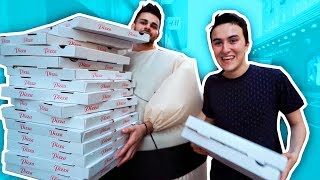 UN SUMO LIVRE DES PIZZAS feat HUGOPOSAY [upl. by Ailero]