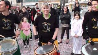 groupe Corcovado percussions bresiliennes spectacle de rue Bolbec mars 2011m2ts [upl. by Osrock]