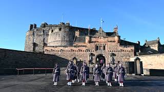 5 SCOTS quotBalaklavaquot  4 SCOTS quotThe Highlandersquot Edinburgh Castle Guard [upl. by Ornstead]