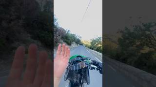 Yamaha Aerox one hand Wheelies up hill 🔥💨 Yamaha Aerox 70cc wheelie aeroxowners [upl. by Ettelorahc]