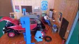 124 citroen 2CV Charleston garage diorama [upl. by Steffane]