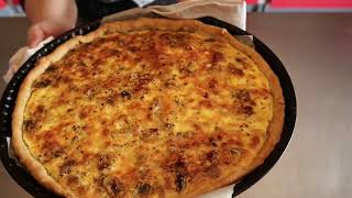 Quiche lardons champignons [upl. by Hgielah786]