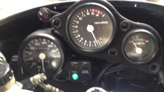 VFR750R RC30 エンジン始動 逆車エンジン！ [upl. by Elletsyrk]