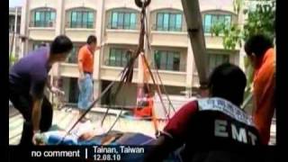 Obese woman rescue in Taiwan [upl. by Nhguavoj]