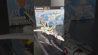 Tomica Premium Unlimited Robotech Super Dimension Macross VF1 Valkyrie Roy Focker [upl. by Namus]