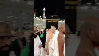 Madina sa wapsi par Umrah ka tawaf karty howy [upl. by Nhar]