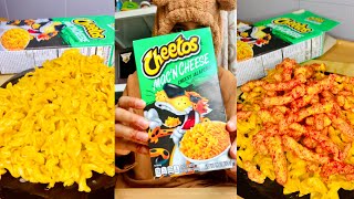 CHEETOS MAC and CHEESE CHEESY JALAPEÑO Review Clownandbears [upl. by Tirb497]