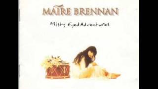 Maire Brennan AN FHARRAIGE Brilliant Haunting track [upl. by Alten]