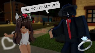 GETTING MARRIED IN ROBLOX DA HOOD [upl. by Euqnimod]