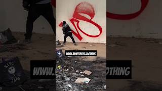 THE THICKEST GRAFFITI TAG EVER 😳 graffitiart graffiti shorts [upl. by Sanjiv]