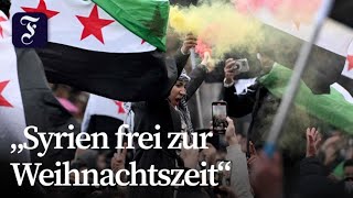 Berlin Tausende feiern Sturz Assads [upl. by Atirahs]