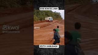 Veja que esse caminhão fez nessa estrada escorregando [upl. by Mandell135]