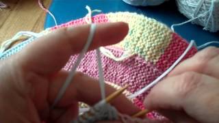 10 Stitch Spiral  Knitting in rounds 3 Knitting tutorial [upl. by Neyrb]