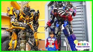 Life Size Transformers Optimus Prime and Bumblebee at Universal Studios Amusement Park [upl. by Lemon279]