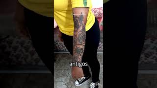 Tempo que não para A beleza atemporal de uma tatuagem de rosas e relógio tattoo tatuagemfeminina [upl. by Lilyan187]