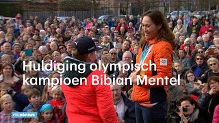 Overweldigende huldiging olympisch kampioen Mentel in eigen woonplaats RTL NIEUWS [upl. by Ardehs971]