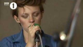 La Roux  Bulletproof  Live [upl. by Titania574]